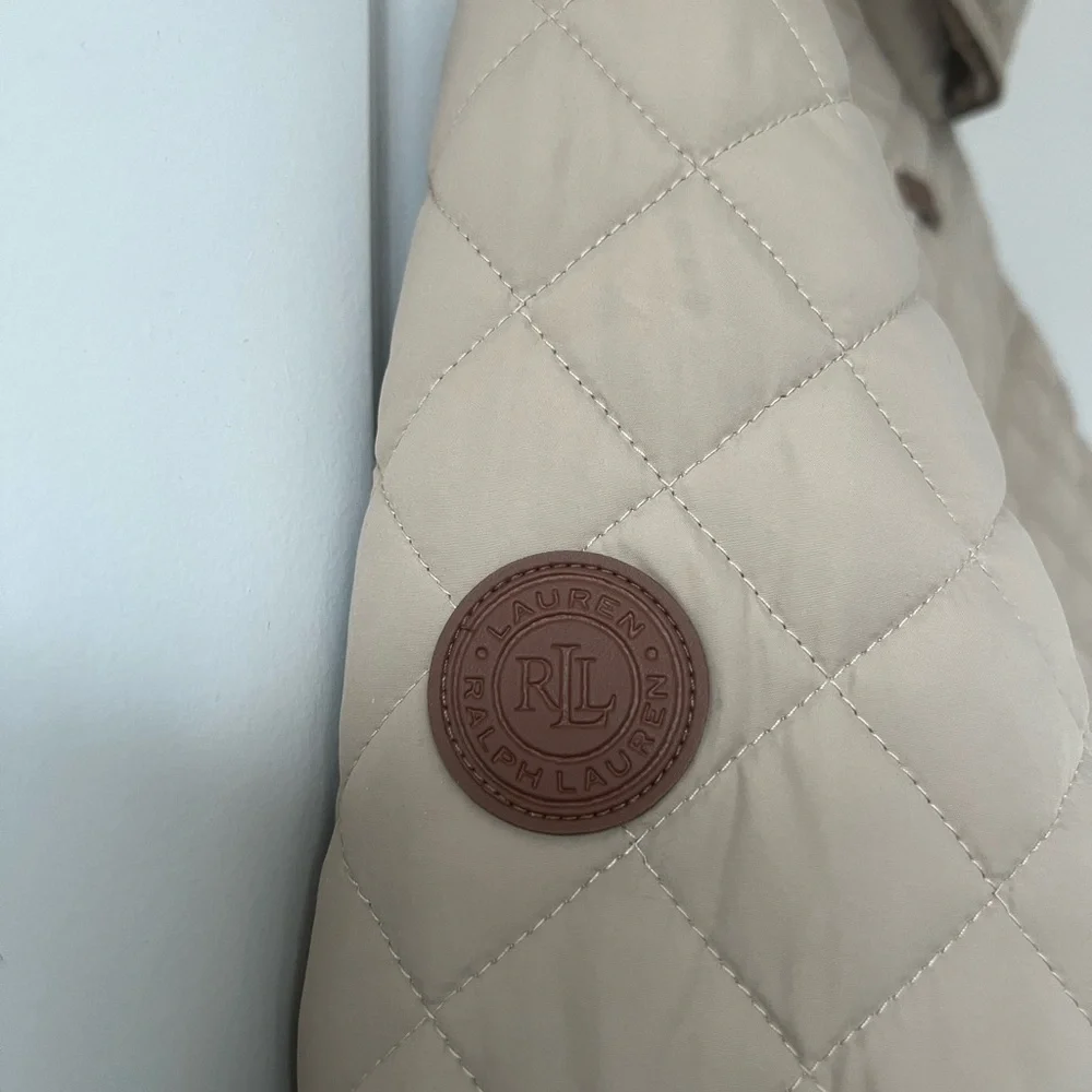 Ralph Lauren Tan Quilted Women's Puffer Jacket - Picture 5 of 6